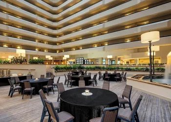 Sheraton West Des Moines Hotel hotel thumbnail 3