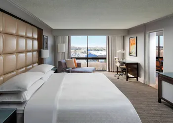 Sheraton West Des Moines Hotel hotel thumbnail 6