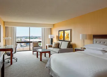 Sheraton West Des Moines Hotel hotel thumbnail 7