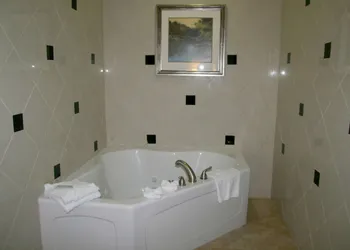 Hampton Inn Alpine hotel thumbnail 8