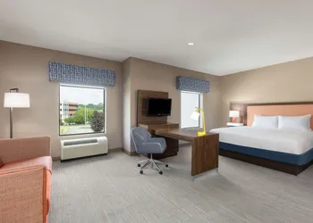 Hampton Inn & Suites Harrisburg/North hotel thumbnail 5