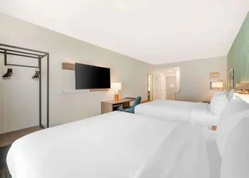 Comfort Suites Fort Wayne - Southwest hotel thumbnail 8