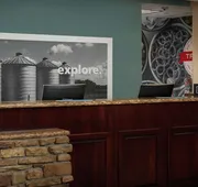 Hampton Inn & Suites Rogers hotel detail image 4