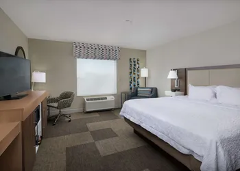 Hampton Inn & Suites Rogers hotel thumbnail 5