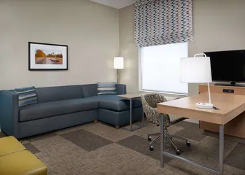 Hampton Inn & Suites Rogers hotel thumbnail 6