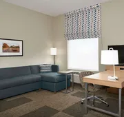 Hampton Inn & Suites Rogers hotel detail image 7