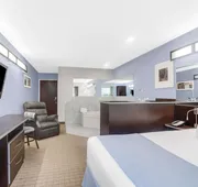 Microtel Inn & Suites by Wyndham Bath hotel detail image 7