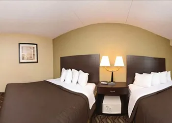 Days Inn by Wyndham Bismarck hotel thumbnail 6