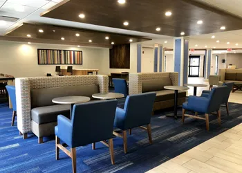 Holiday Inn Express Hotel & Suites Great Barrington by IHG hotel thumbnail 3