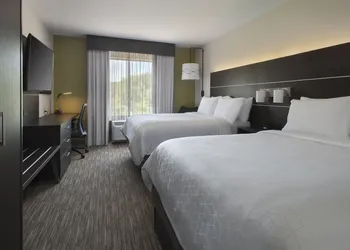 Holiday Inn Express Hotel & Suites Great Barrington by IHG hotel thumbnail 6