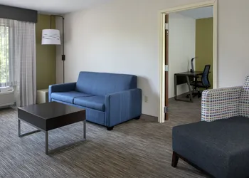 Holiday Inn Express Hotel & Suites Great Barrington by IHG hotel thumbnail 8