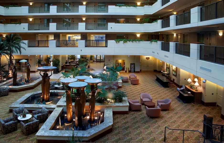 Embassy Suites by Hilton Sacramento Riverfront Promenade hotel detail image 6