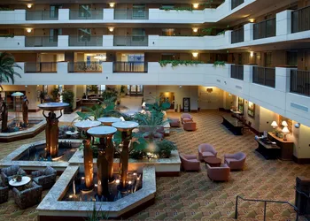 Embassy Suites by Hilton Sacramento Riverfront Promenade hotel thumbnail 6