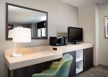 Hampton Inn Freeport hotel thumbnail 8