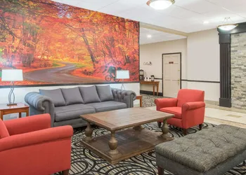 Ramada by Wyndham Cumberland Downtown hotel thumbnail 2