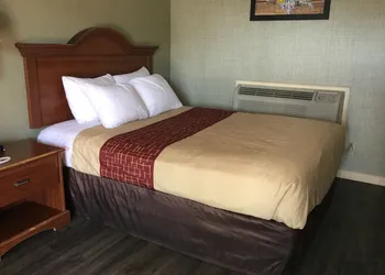 Falls Inn hotel thumbnail 4