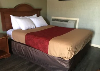 Falls Inn hotel thumbnail 8