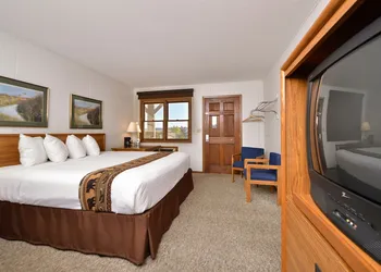 River Ranch at Cedar Shore hotel thumbnail 3