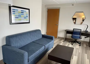Holiday Inn Express Bluffton at Hilton Head Area by IHG hotel thumbnail 4