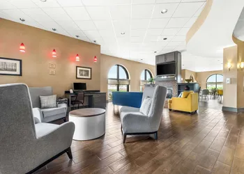 Comfort Suites Jackson I-40 hotel thumbnail 3