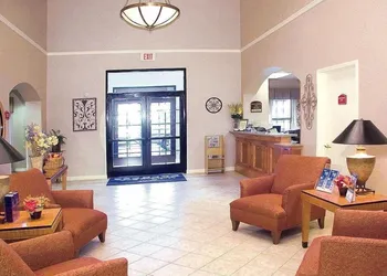 Comfort Inn & Suites Fultondale Gardendale I-65 hotel thumbnail 2