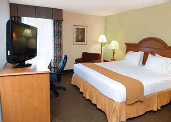 Comfort Inn & Suites Fultondale Gardendale I-65 hotel thumbnail 7
