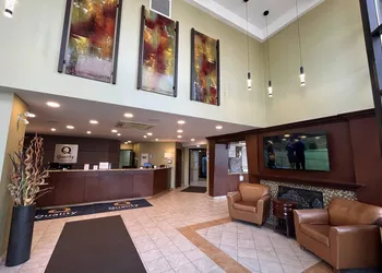Quality Inn Saint-Jean-sur-Richelieu hotel thumbnail 2