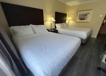 Quality Inn Saint-Jean-sur-Richelieu hotel thumbnail 4