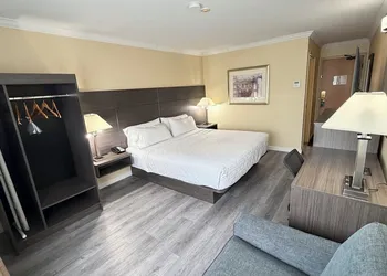 Quality Inn Saint-Jean-sur-Richelieu hotel thumbnail 6