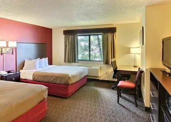 Blossom Hotel & Suites Traverse City hotel thumbnail 6