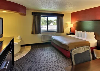 Blossom Hotel & Suites Traverse City hotel thumbnail 7