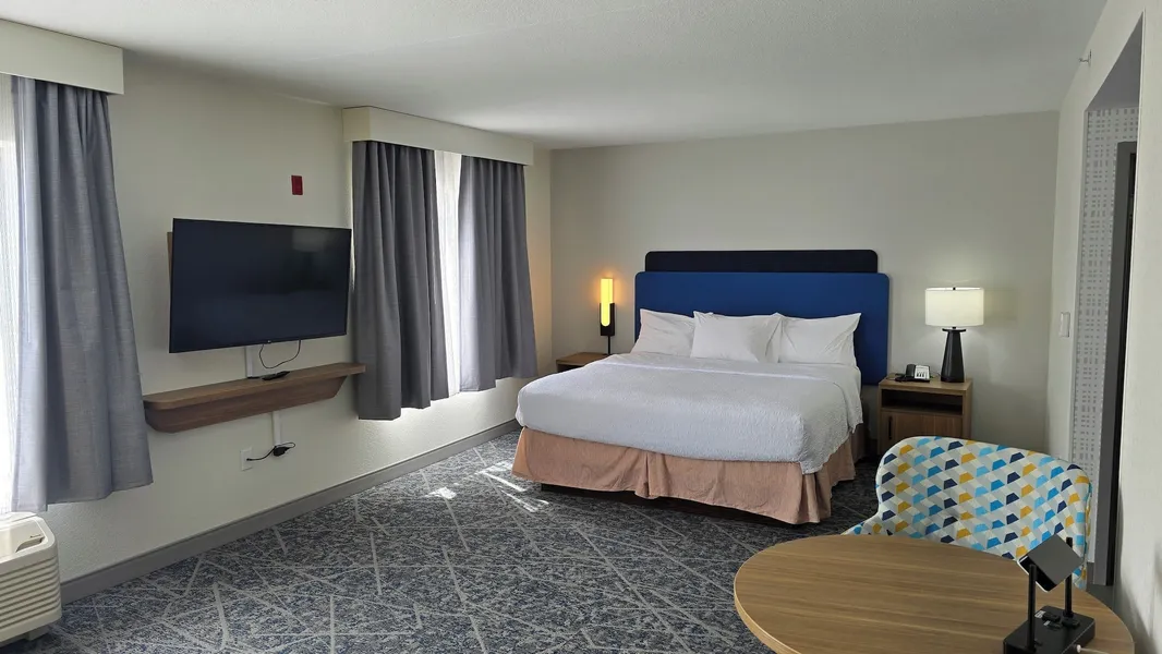Hampton Inn & Suites Chicago Deer Park hotel detail image 6