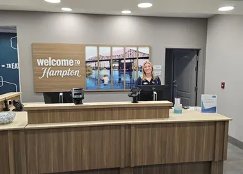 Hampton Inn & Suites Chicago Deer Park hotel thumbnail 4