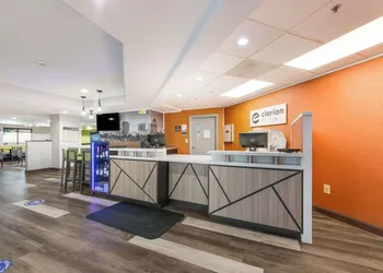 Clarion Pointe Greensboro Airport hotel thumbnail 3
