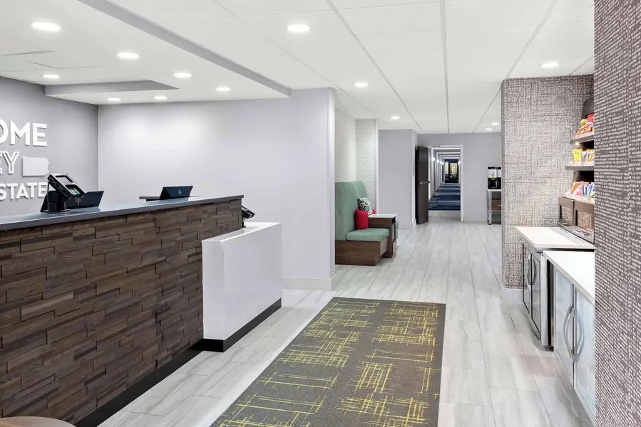 Hampton Inn Washington hotel detail image 2