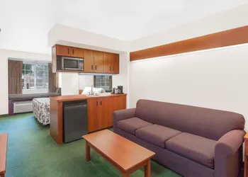 Microtel Inn & Suites by Wyndham Wellton hotel thumbnail 4