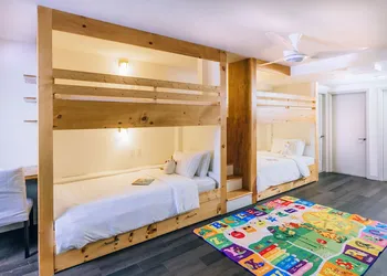All-Movie Hotel hotel thumbnail 4