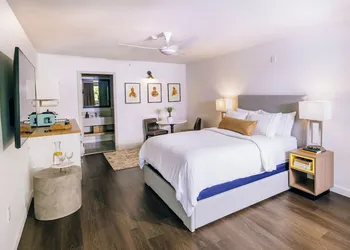 All-Movie Hotel hotel thumbnail 6
