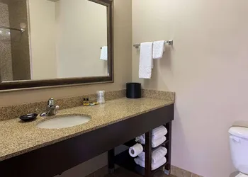 Radisson Hotel River Falls hotel thumbnail 7