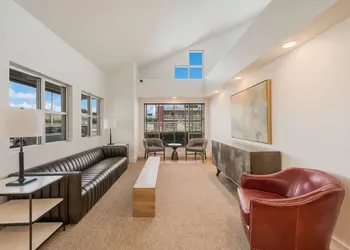 Best Western University Inn hotel thumbnail 2