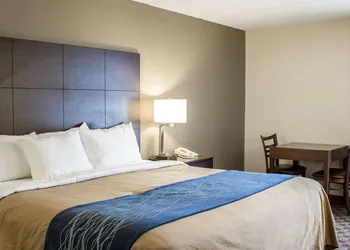 Comfort Inn & Suites Fuquay Varina hotel thumbnail 7