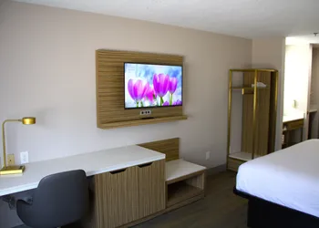 Baymont Inn & Suites by Wyndham San Marcos Outlet Malls hotel thumbnail 4