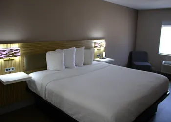 Baymont Inn & Suites by Wyndham San Marcos Outlet Malls hotel thumbnail 7