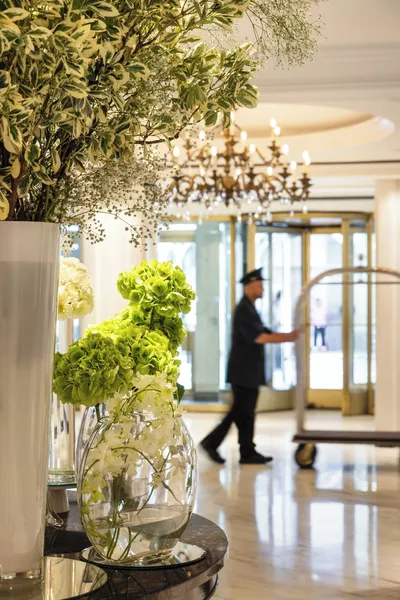 Omni Berkshire Place hotel detail image 2