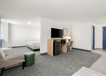 Spark by Hilton Muskogee hotel thumbnail 4