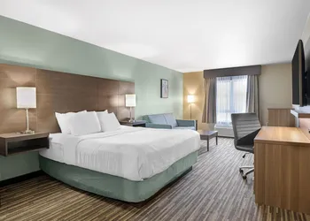 Best Western Plus Dartmouth Hotel & Suites hotel thumbnail 7