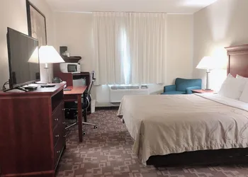 Quality Inn I-70 at Wanamaker hotel thumbnail 7