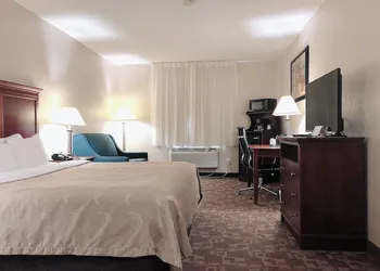 Quality Inn I-70 at Wanamaker hotel thumbnail 8