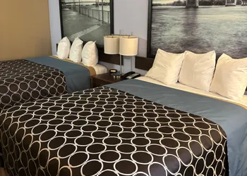 Quality Inn Fairfield hotel thumbnail 2