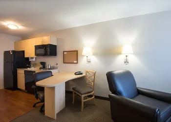 Candlewood Suites Sheridan by IHG hotel thumbnail 6